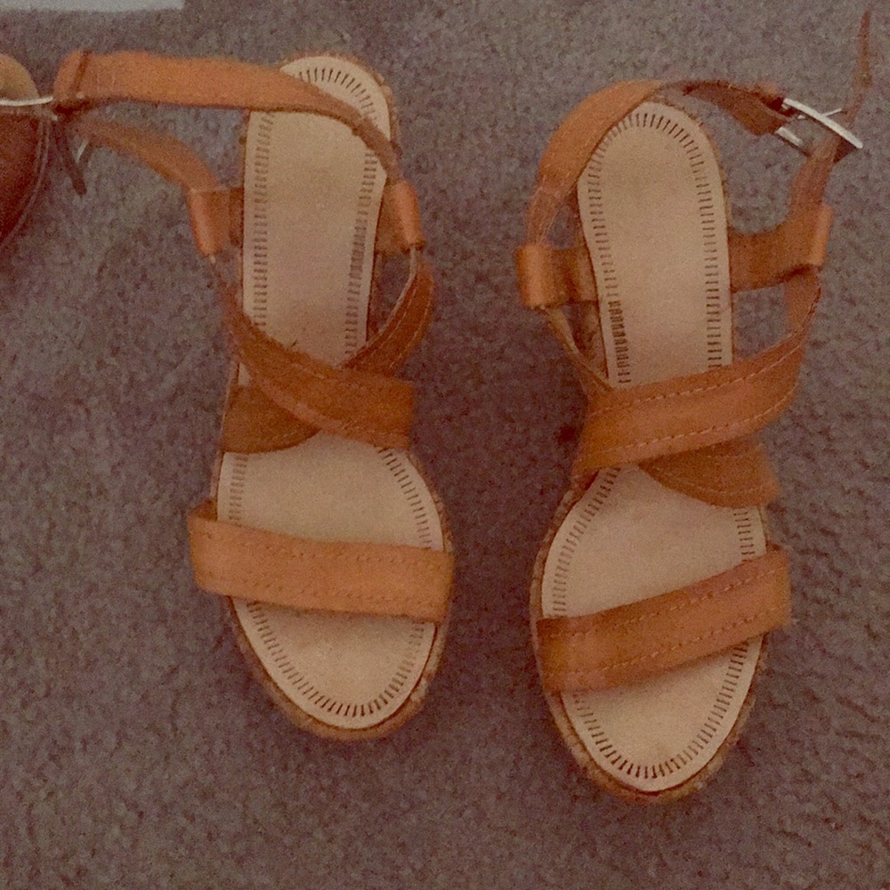 United colors of Benetton leather wrap wedge